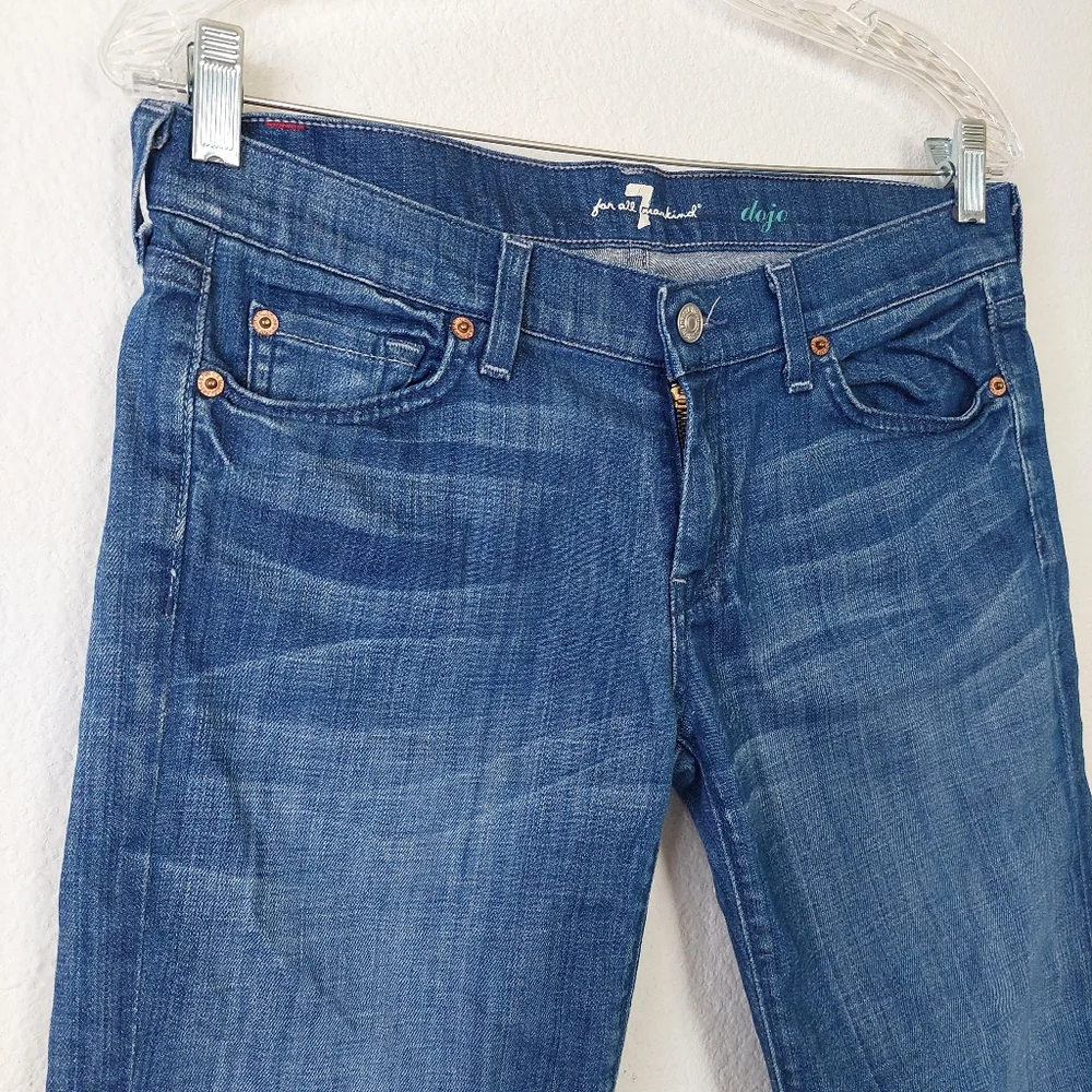 7 For All Mankind Dojo Capri Size 28‎